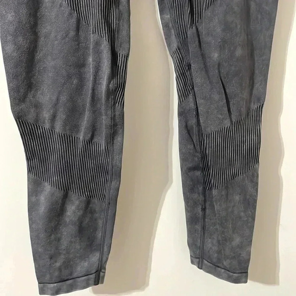 PINK Victoria’s Secret Seamless Leggings Size S - Picture 6 of 12